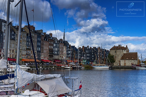 2016 - Honfleur que j'appelle le Port Médiéval
26MM_F22_1/50S 2016 - Honfleur que j'appelle le Port Médiéval
26MM_F22_1/50S